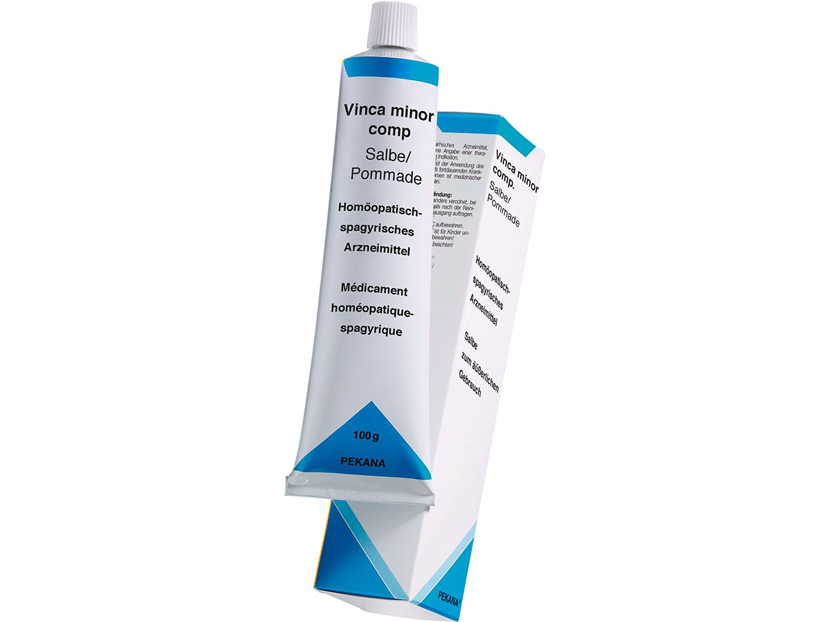 Packshot_Pekana_Vinca_minor_comp100g_Salbe_ebi-online-web